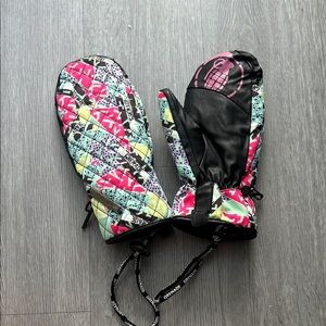 Grenade Multicolor Quilted Snow Mittens - Neon Geo Print